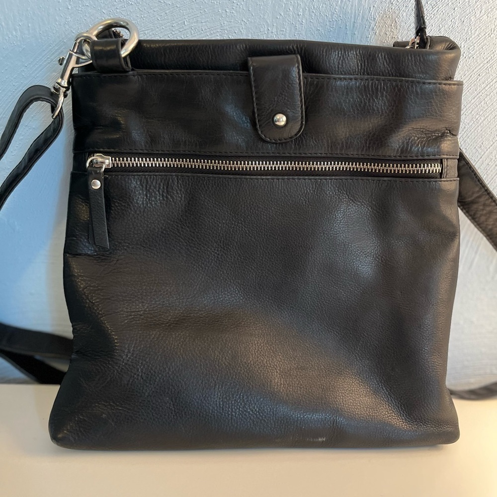 Ili New York Black Genuine Leather Crossbody Bag Streetwear